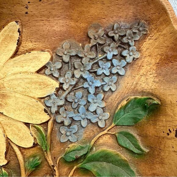 Vintage MCM scalloped wood look serving tray with raised painted floral pattern - Picture 6 of 16